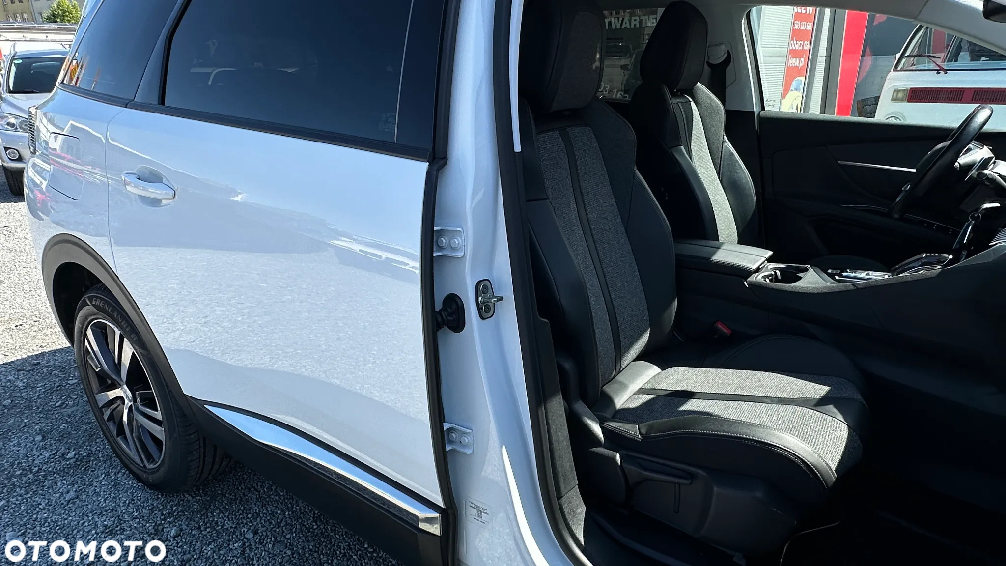 Peugeot 5008 - 19