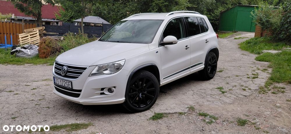 Volkswagen Tiguan - 1