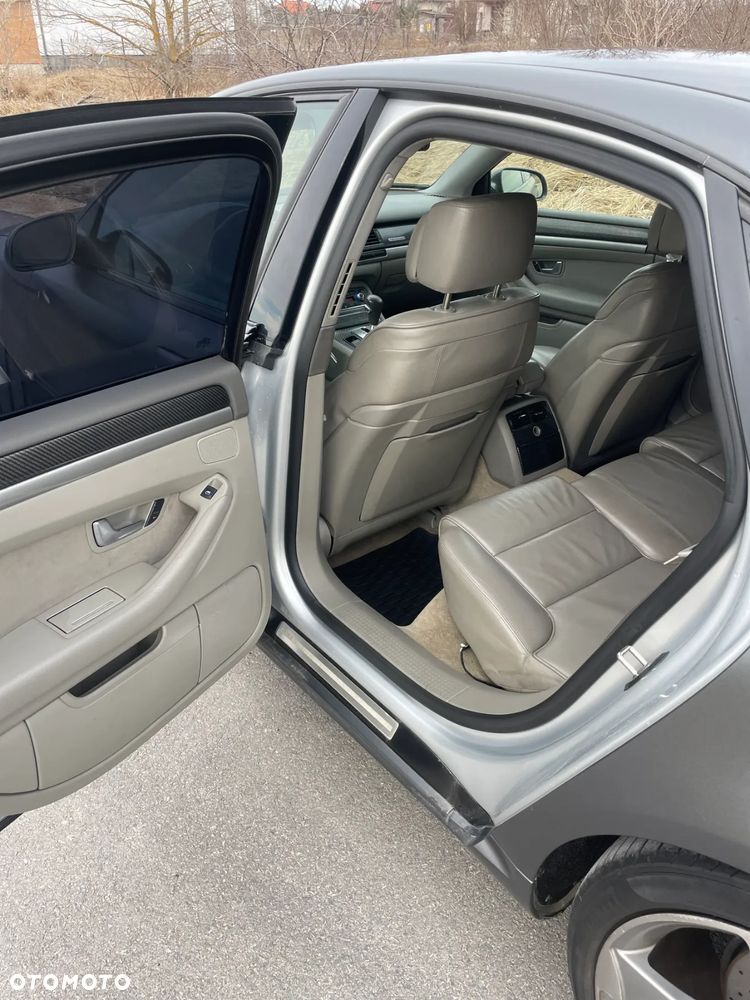 Audi A8 4.2 TDI Quattro - 10