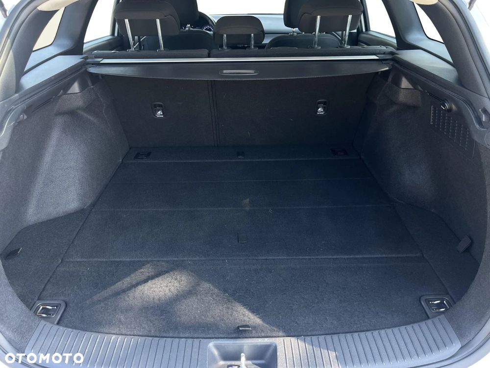 Hyundai i30 1.6 D Classic + - 21