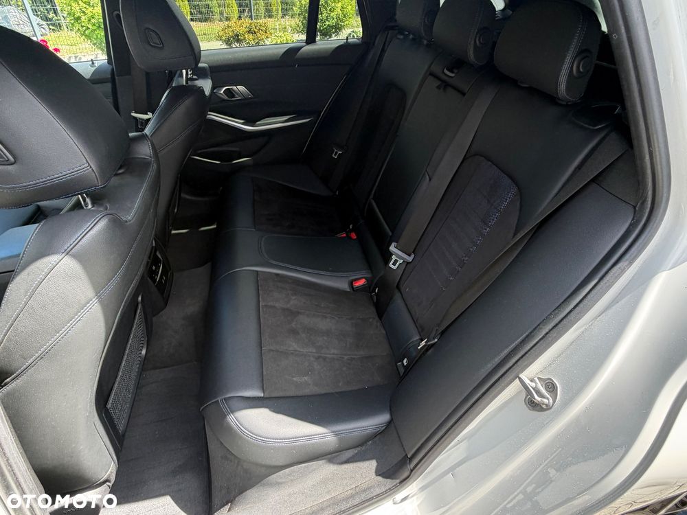 BMW Seria 3 320d M Sport Shadow - 10