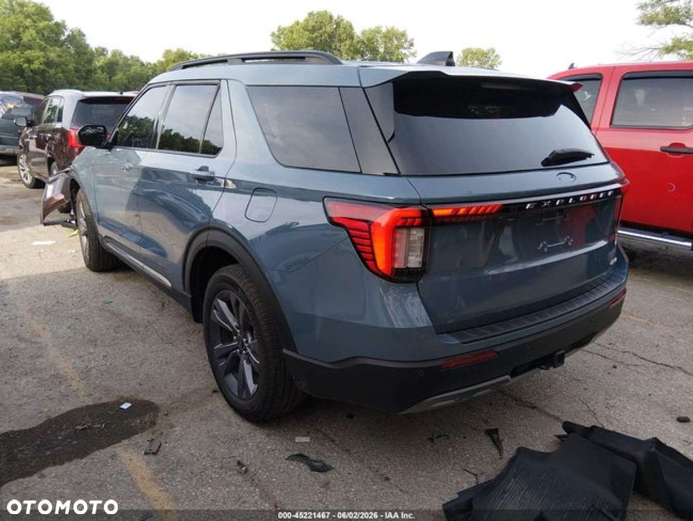 Ford Explorer - 3