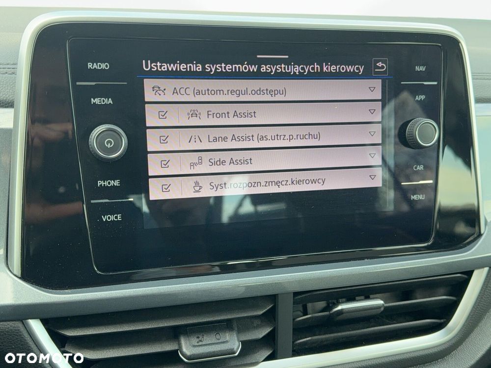 Volkswagen T-Roc - 30