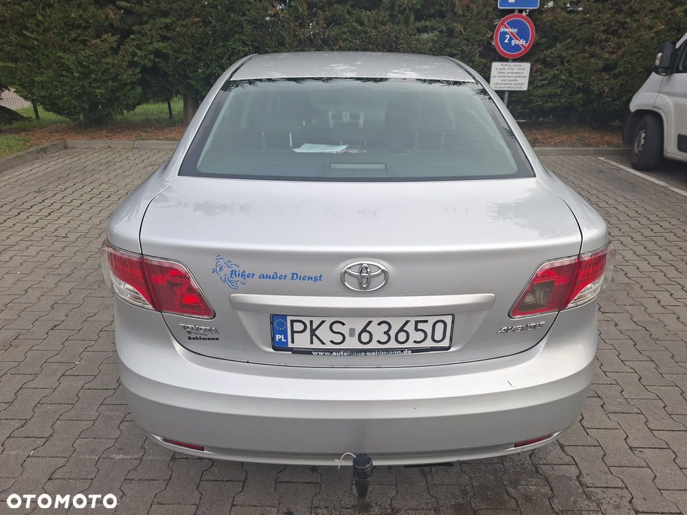 Toyota Avensis - 5