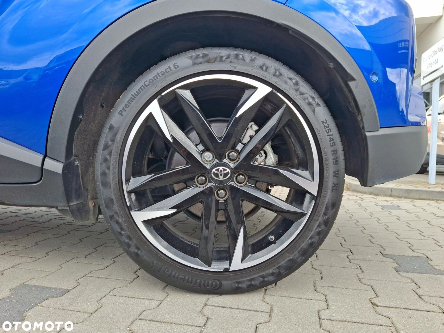 Toyota C-HR - 11