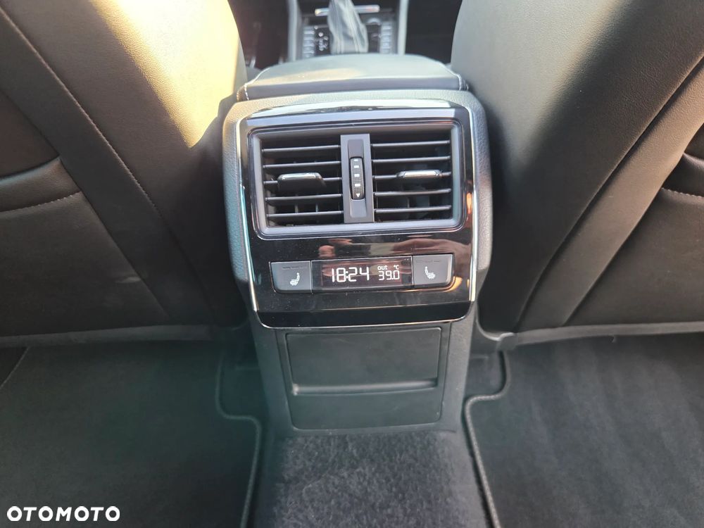 Skoda Superb 2.0 TDI SCR 4x4 Sportline DSG - 37