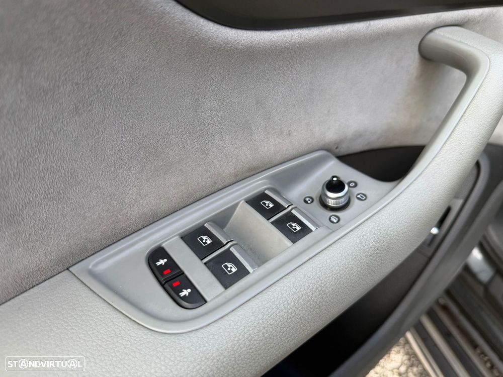Audi Q7 3.0 TDI quattro tiptronic 7L - 23