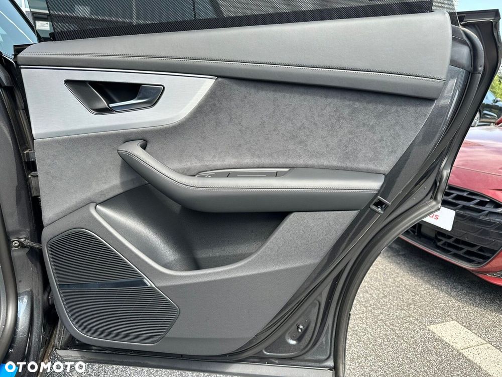 Audi Q8 - 25