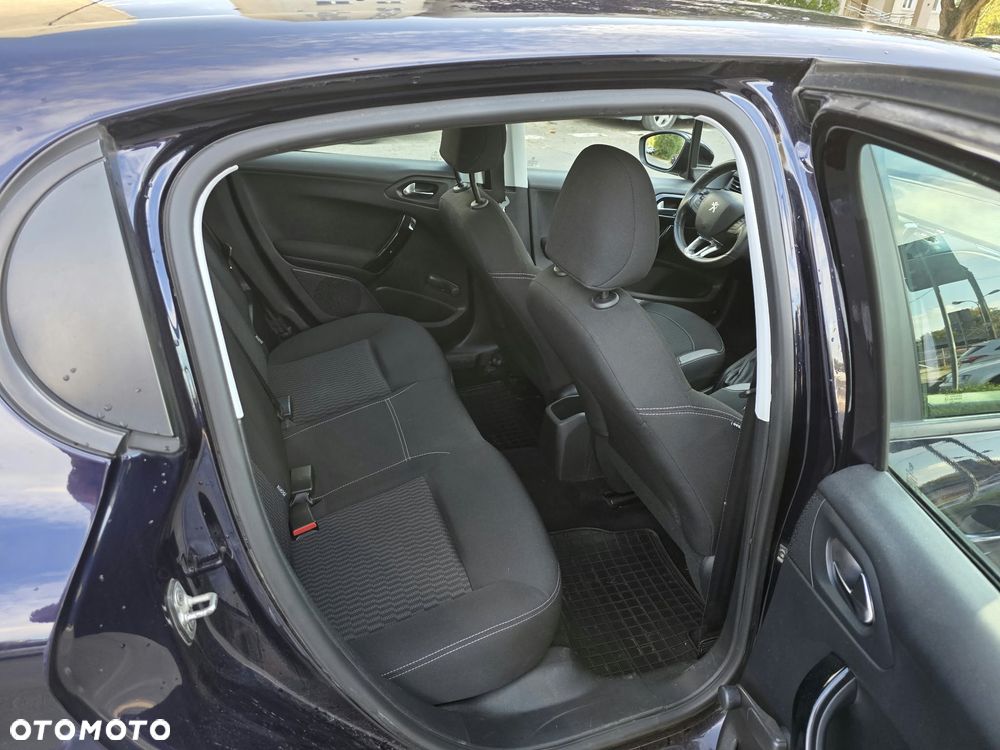 Peugeot 208 1.2 VTi Active - 19
