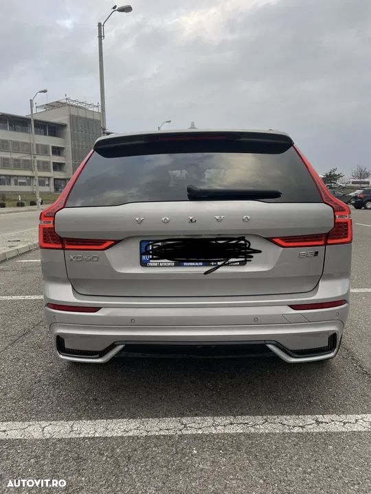 Volvo XC 60 B5 MHEV AWD R-Design - 3