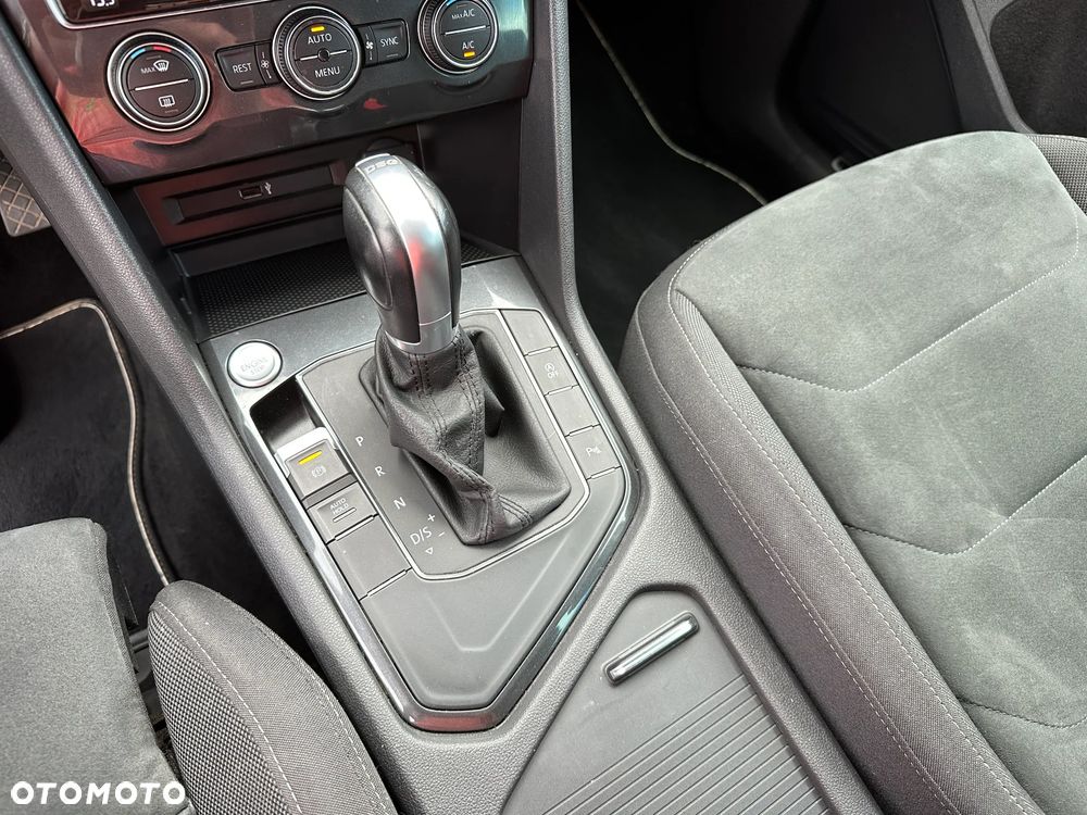 Volkswagen Tiguan - 17