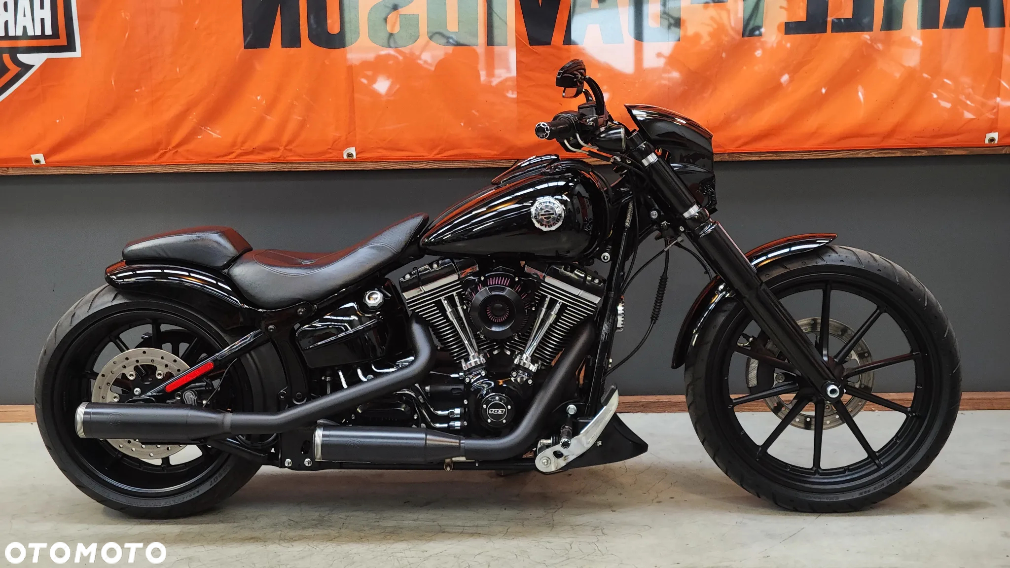 Harley-Davidson FXSB Breakout - 3