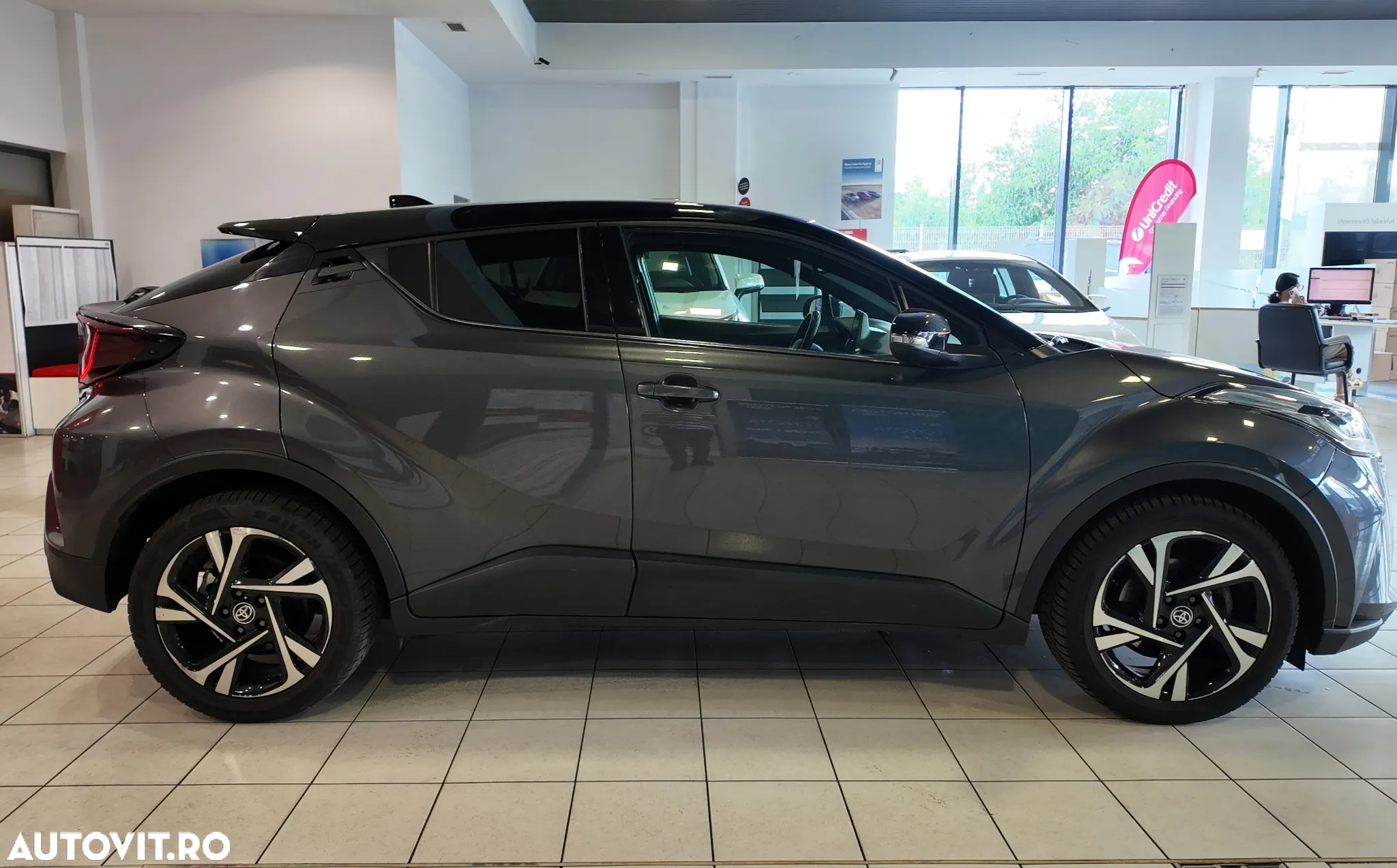 Toyota C-HR 1.8 HSD 122 CP 4x2 CVT C-ult Style bi-tone - 32
