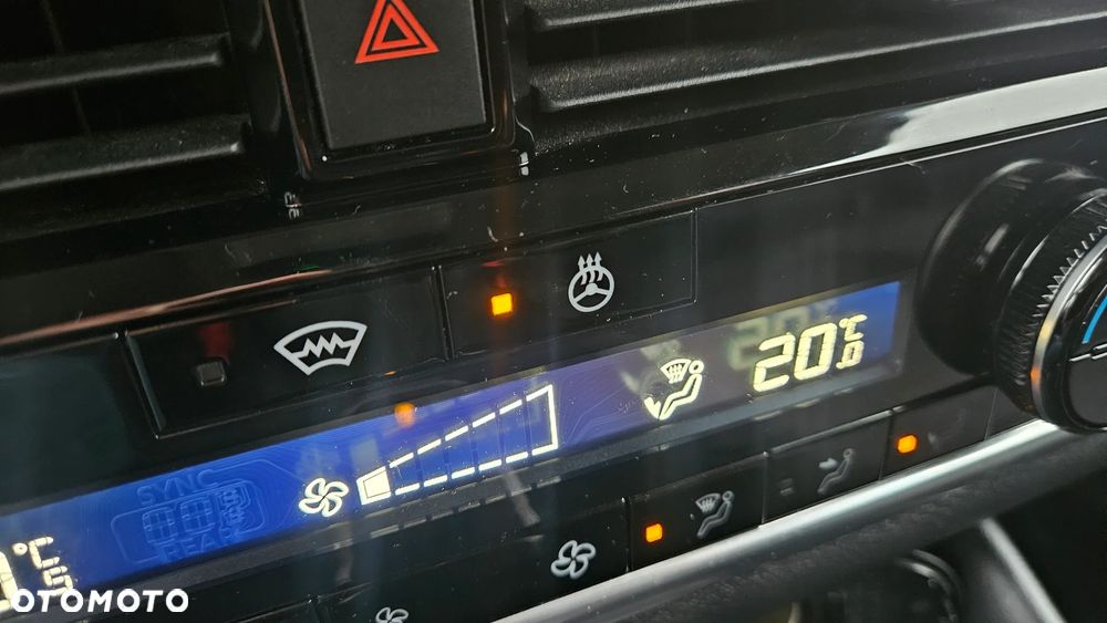 Nissan Qashqai 1.3 DIG-T MHEV N-Connecta Xtronic - 10