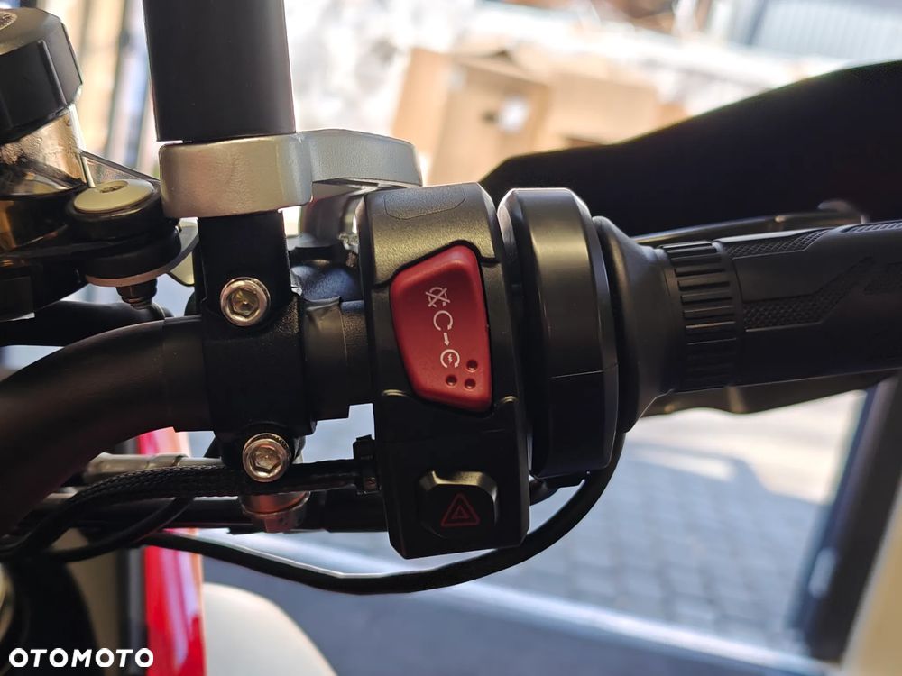 QJMOTOR SRT 600SX - 14