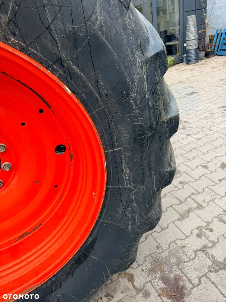 Claas Axion 870 - 21