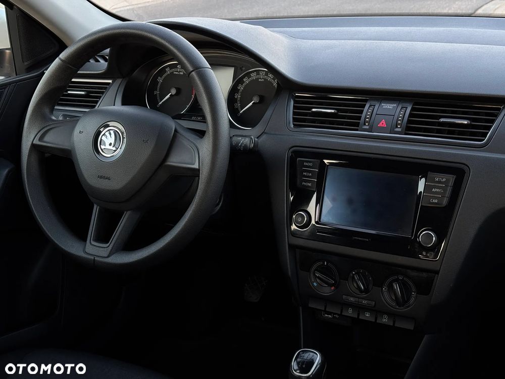 Skoda RAPID 1.0 TSI Active - 12