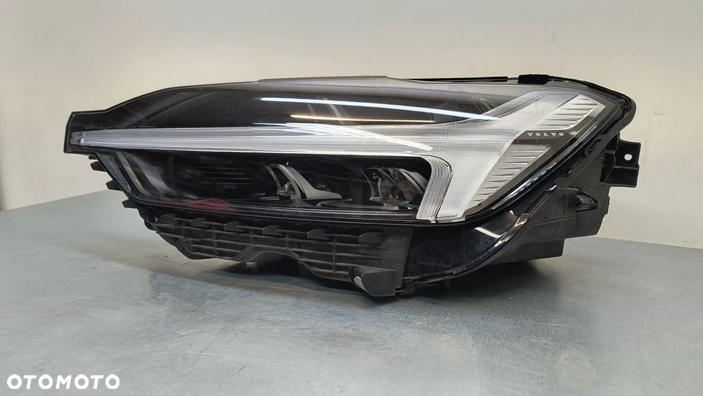 Lampa Lewa przednia Volvo XC60 II Lift - 2