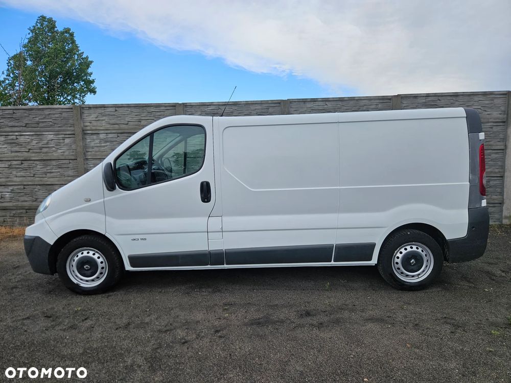 Renault TRAFIC - 2