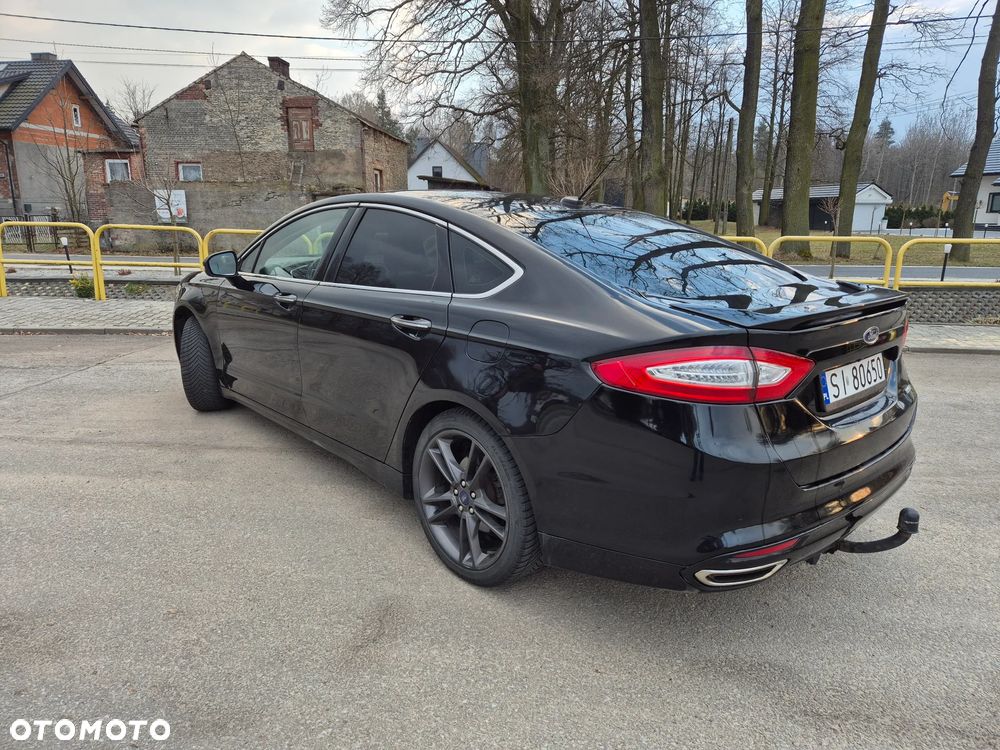 Ford Fusion 2.0 EcoBoost Titanium - 4