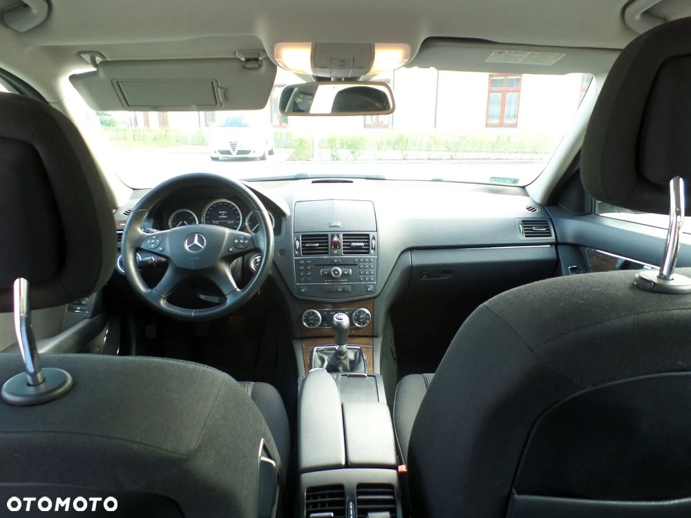 Mercedes-Benz Klasa C 220 CDI Elegance - 19