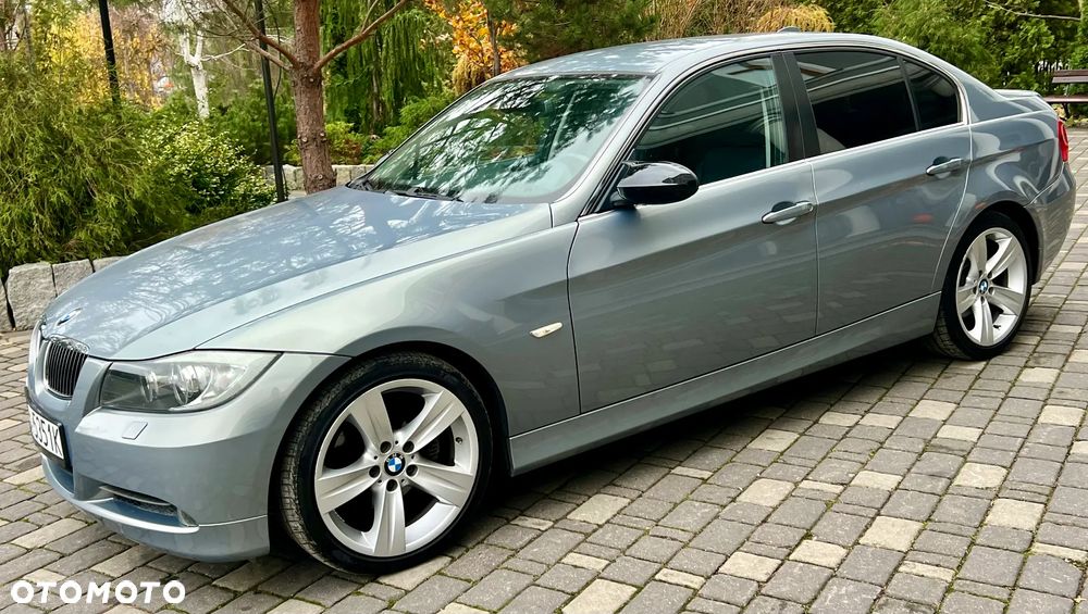BMW Seria 3 325i - 4