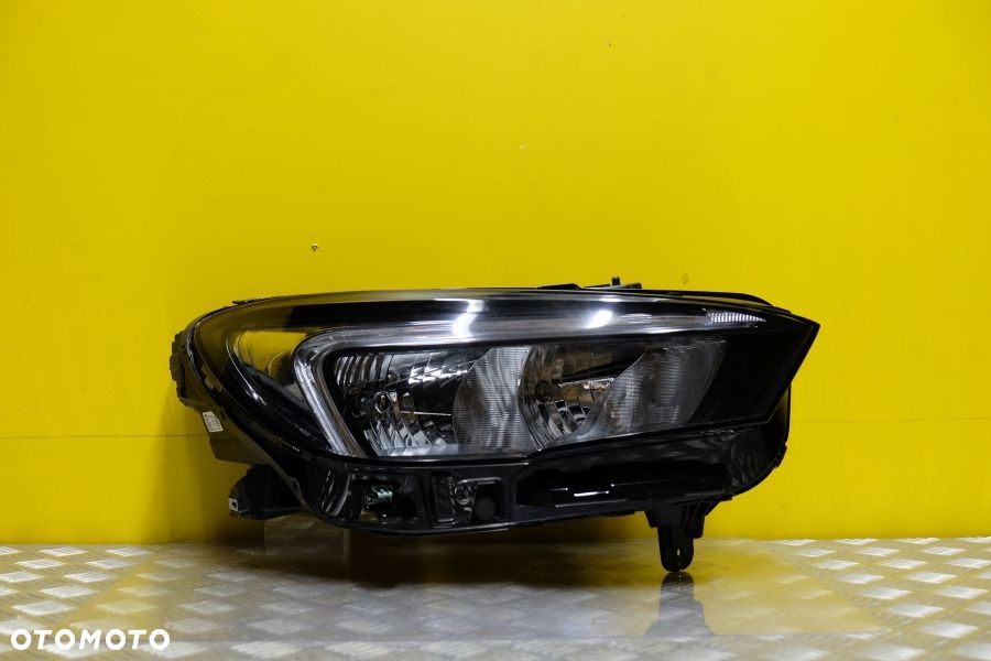 BUICK ENCORE 2020 REFLEKTOR LAMPA ZWYKŁA R USA - 1