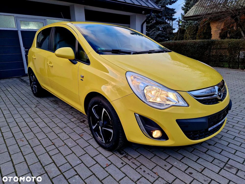 Opel Corsa 1.2 16V Color Edition - 1