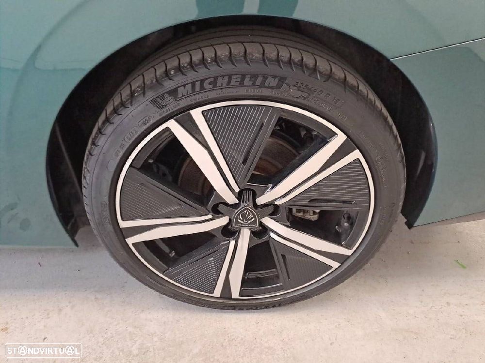 Peugeot 308 1.6 Hybrid GT e-EAT8 - 11