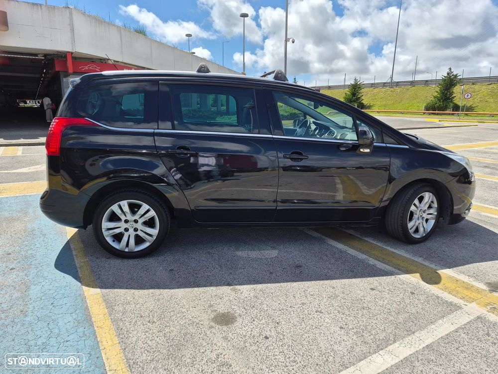 Peugeot 5008 1.6 E-HDi 7L Allure 2-Tronic - 7
