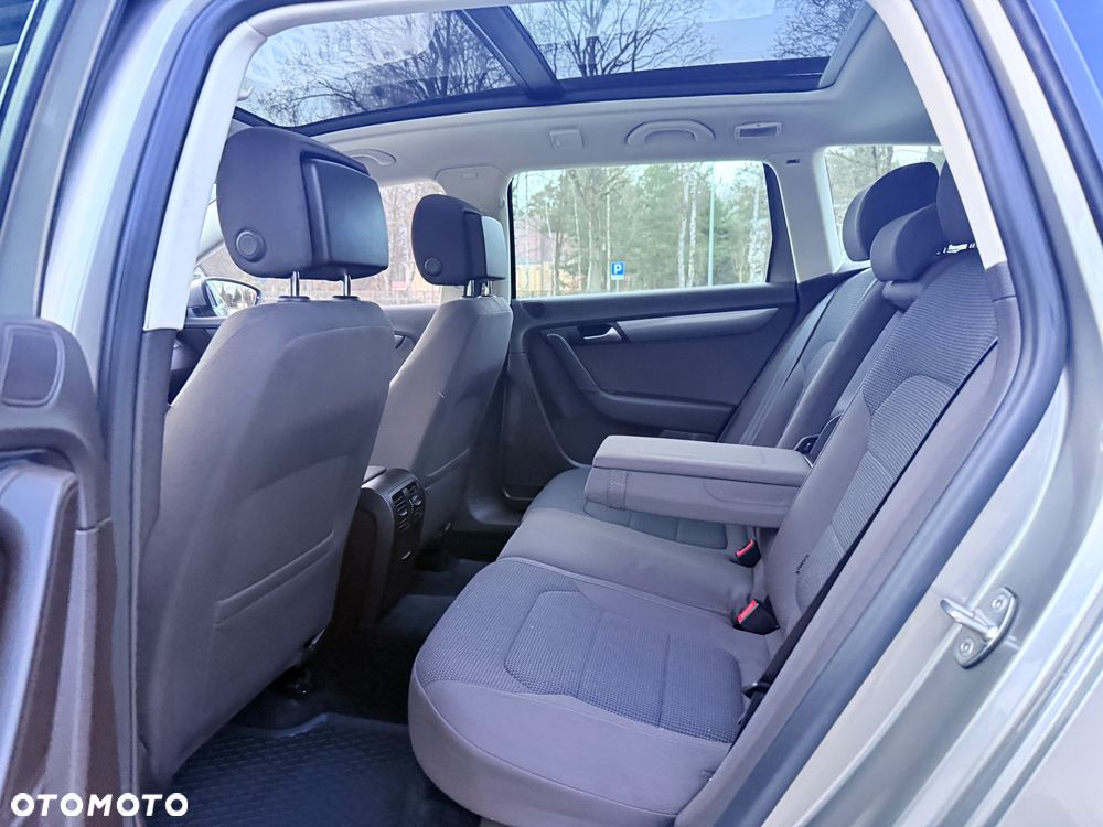 Volkswagen Passat Variant 2.0 TDI DSG BlueMotion Technology Highline - 14