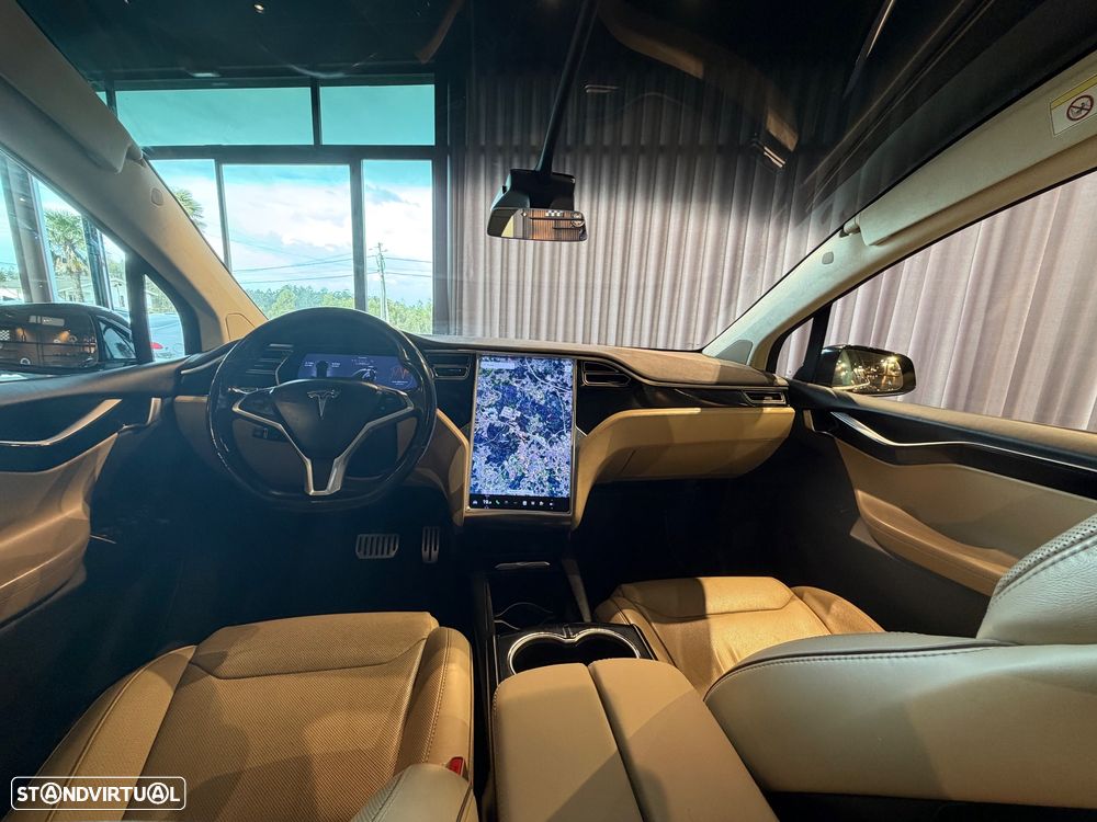 Tesla Model X P100D - 31