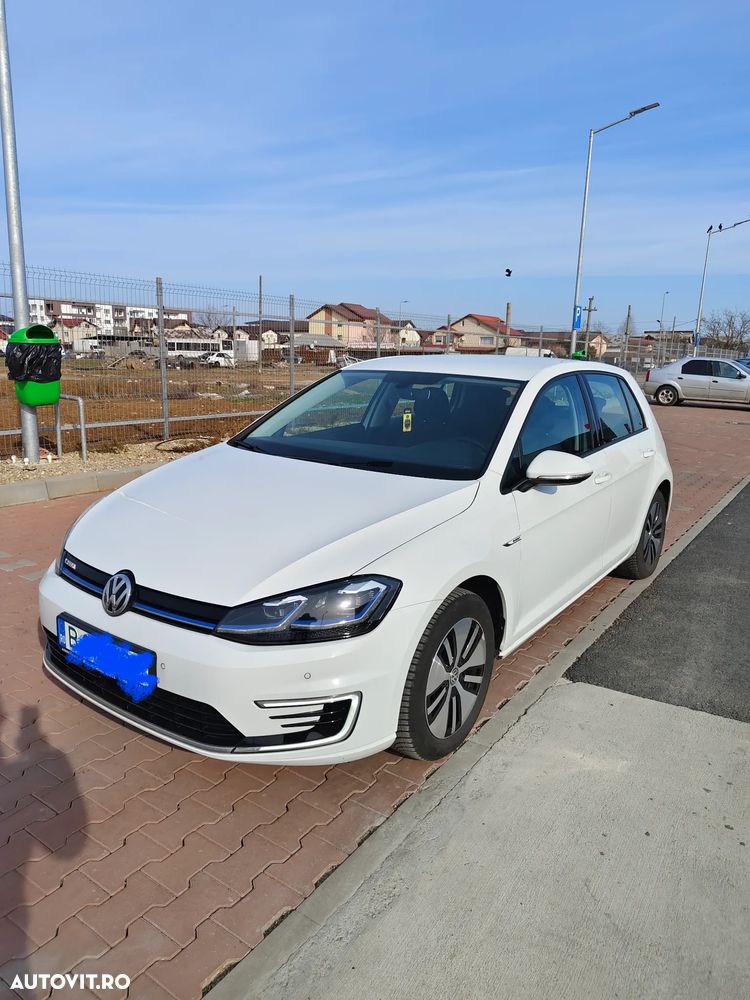 Volkswagen Golf - 2