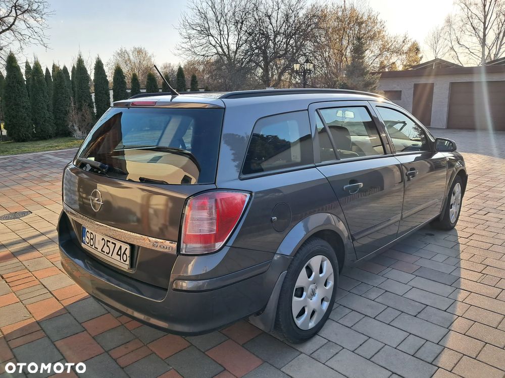 Opel Astra 1.9 CDTI 111 - 2