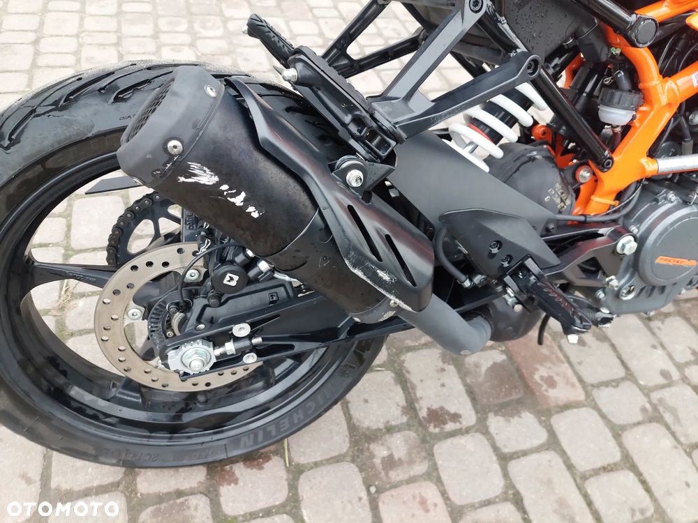 KTM RC 125 - 10