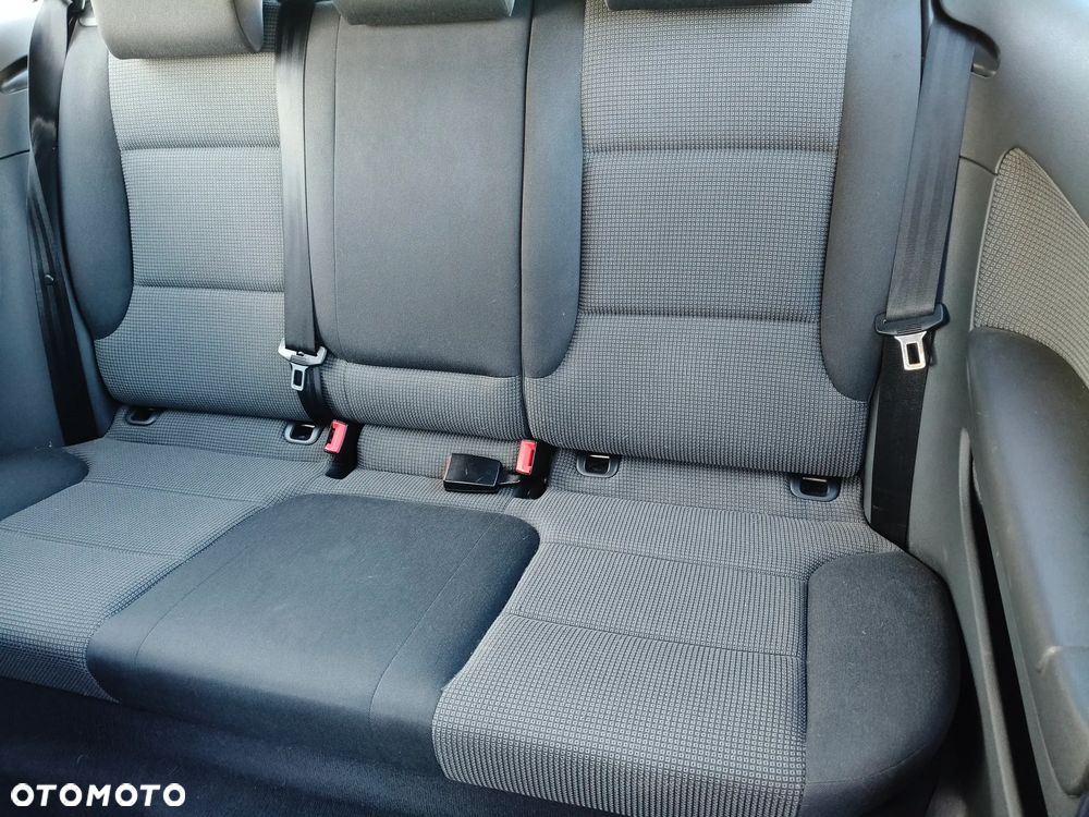 Audi A3 3-drzwiowe 1.6 FSI Ambiente - 4