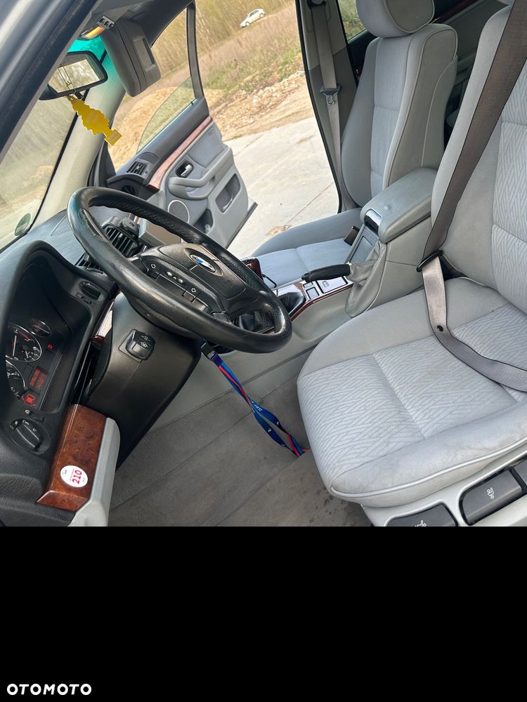 BMW Seria 5 - 17