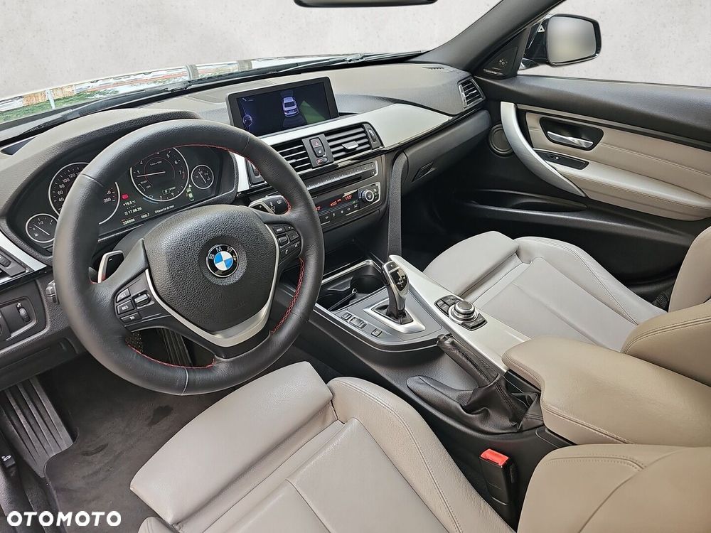 BMW Seria 3 335i xDrive Sport Line - 11