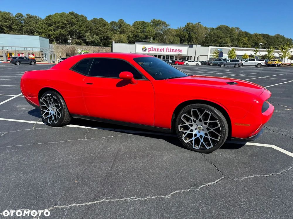 Dodge Challenger - 10
