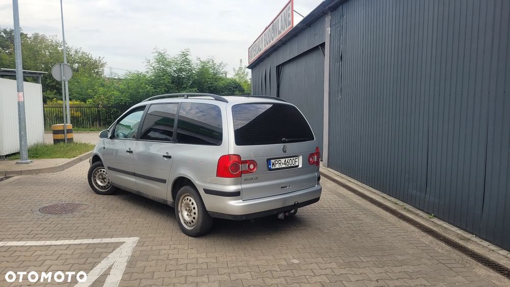 Volkswagen Sharan 1.8T Comfortline - 3