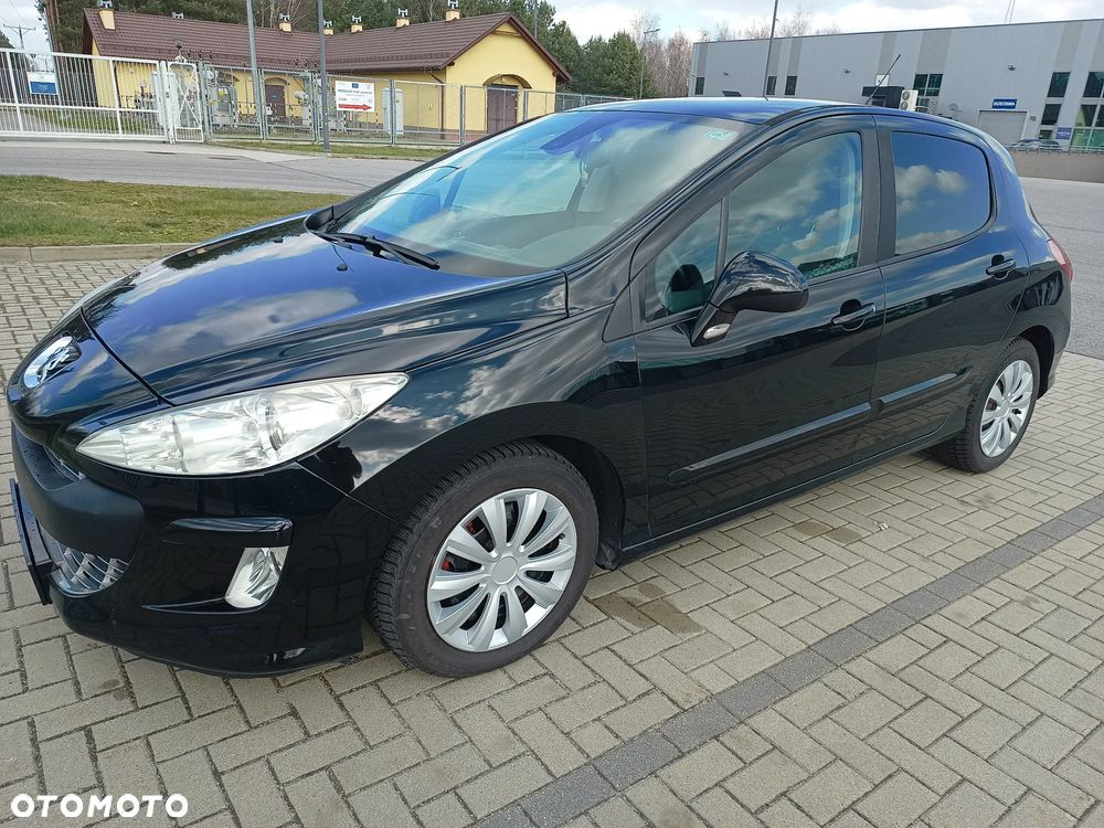 Peugeot 308 - 1