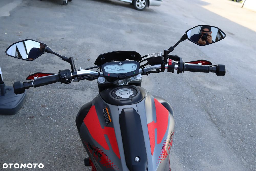 Yamaha MT - 22