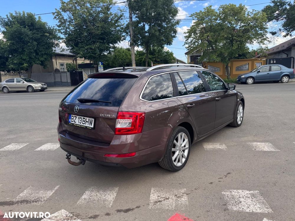 Skoda Octavia 1.6 TDI DSG Style - 3