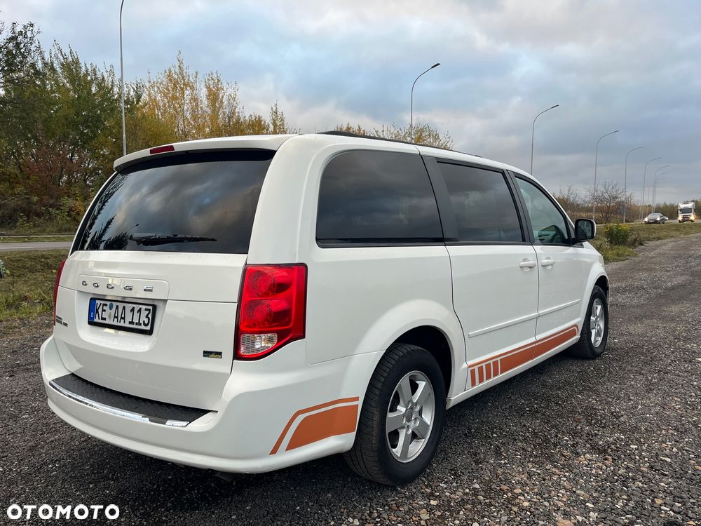 Dodge Grand Caravan 2012 photo 3