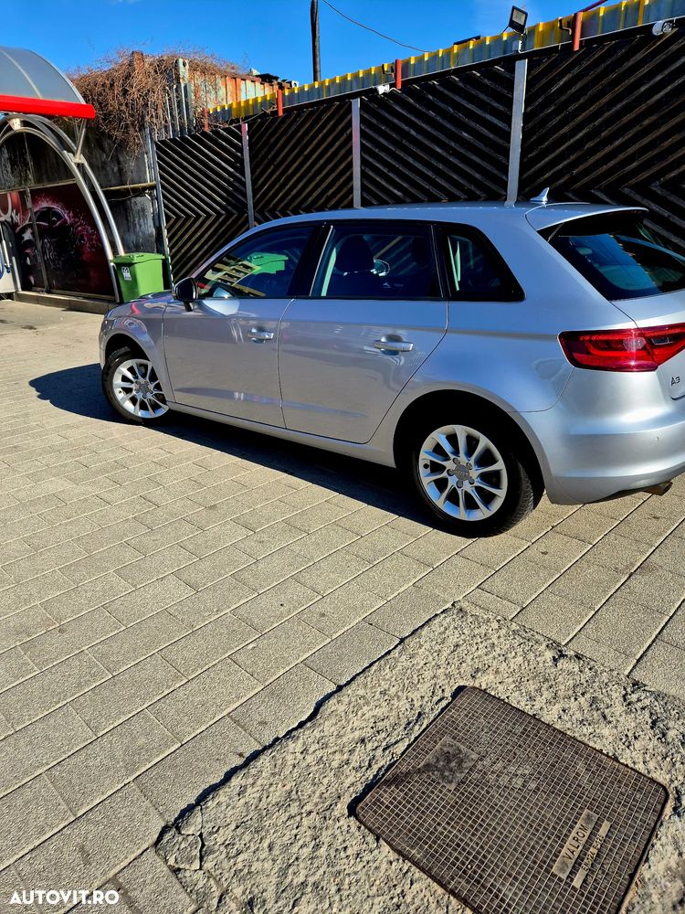 Audi A3 1.6 TDI S tronic - 7