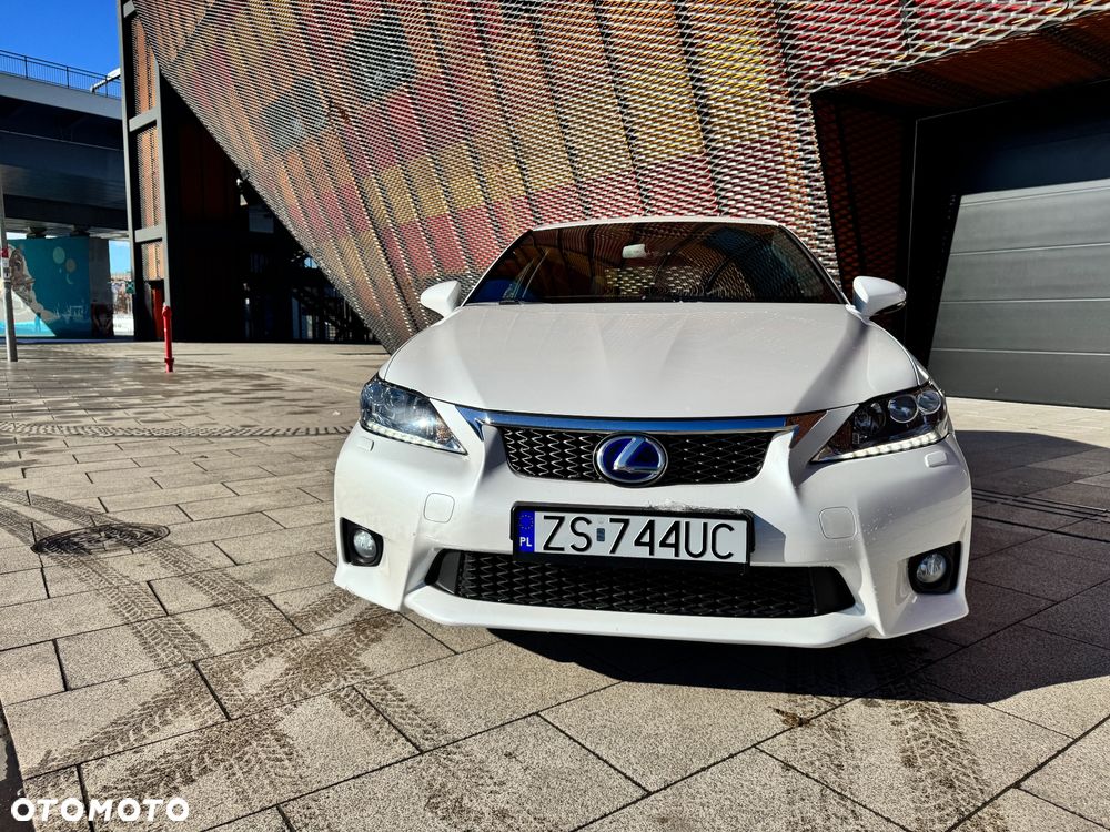 Lexus CT 200h F Sport - 3