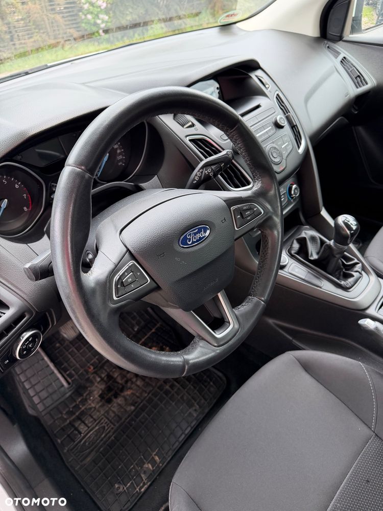 Ford Focus 1.0 EcoBoost Trend - 10