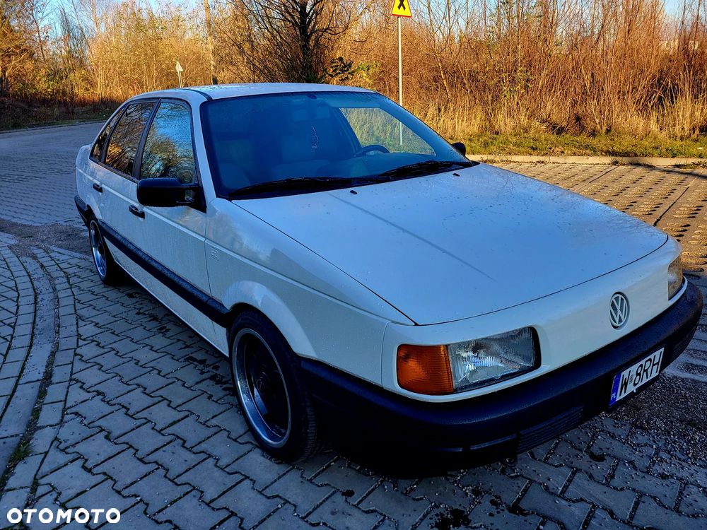 Volkswagen Passat 1.8 CL - 3