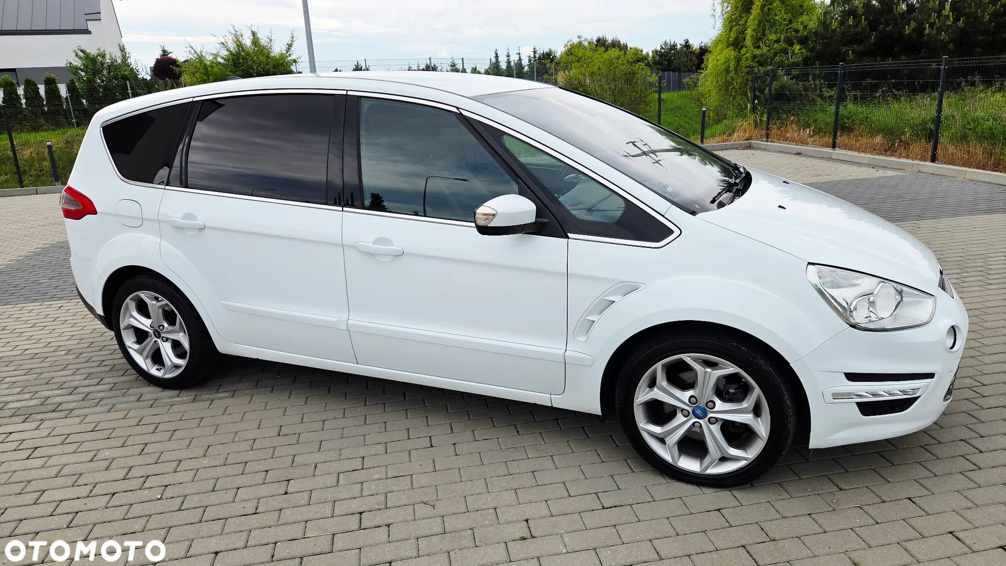 Ford S-Max 2.0 TDCi DPF Titanium - 13