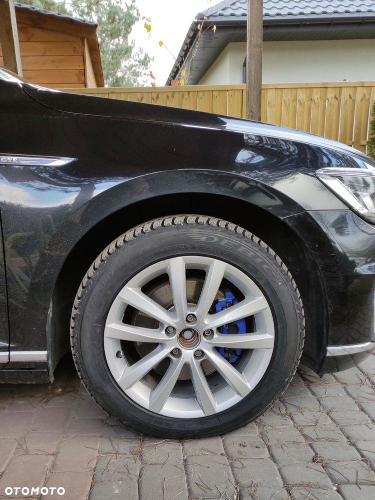 Volkswagen Passat - 9